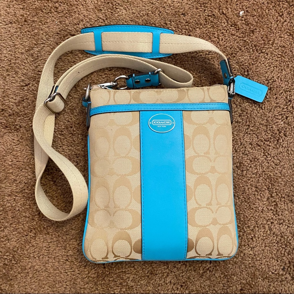 Coach Canvas Crossbody Kitt Swingbag